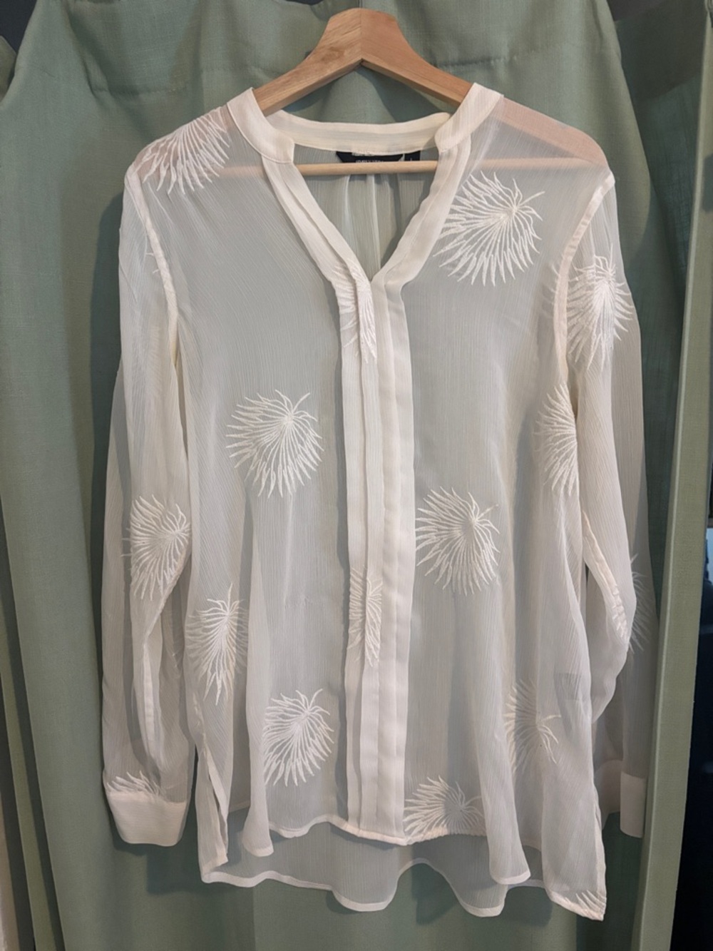 Simply Vera Vera Wang White Sheer Embroidered Blouse